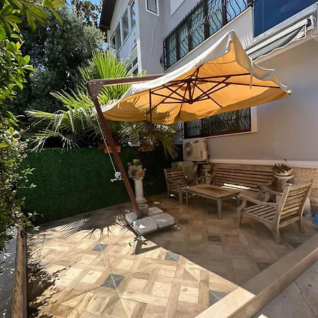 With Private Pool In ヴィラ マルマリス