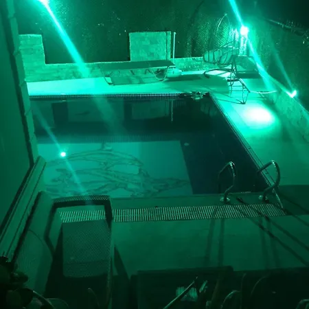 فيلة With Private Pool In