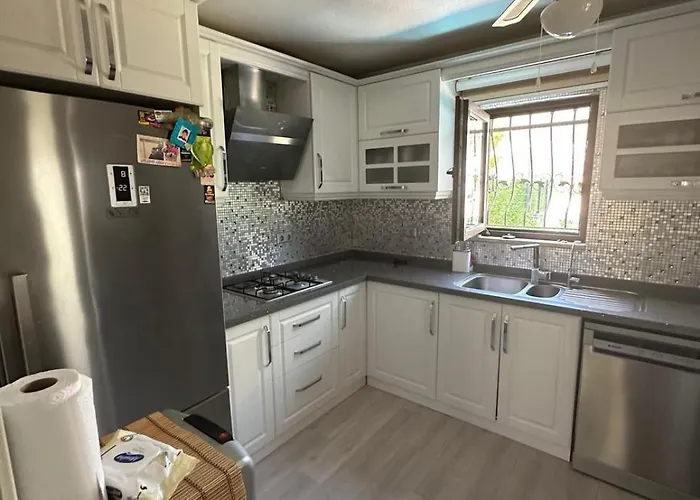 Vila With Private Pool In