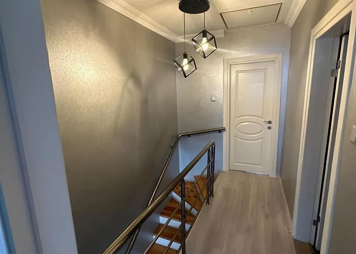 With Private Pool In 빌라 말마리스