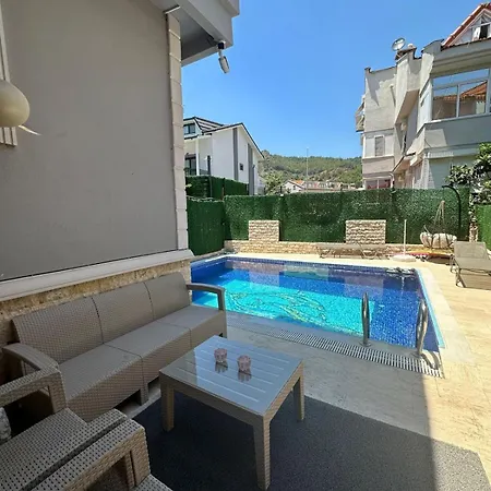 With Private Pool In Vilă Marmaris